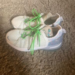 Nike LeBron 18 shoes